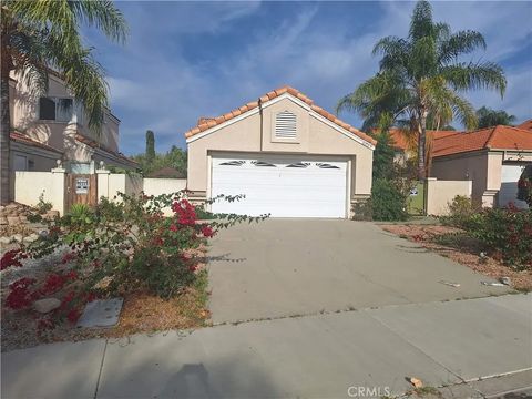 Photo of 41195 Via Cedro, Murrieta, CA 92562 (MLS # SW25275259)
