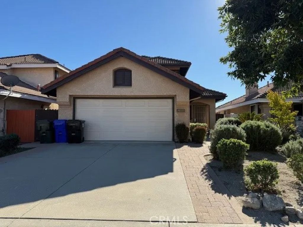 Photo of 10581 Sunburst Dr, Rancho Cucamonga, CA 91730 (MLS # TR25272054)
