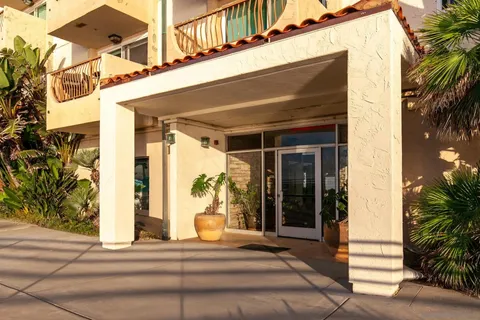 4878 Pescadero Ave Unit 103, San Diego, CA 92107 - #: 260002488