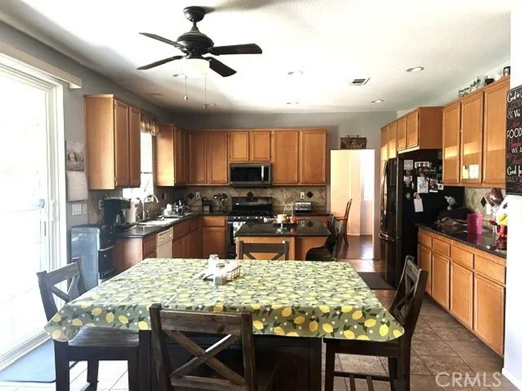 Photo of 226 Berisso Court, San Jacinto, CA 92582 (MLS # SW26103914)