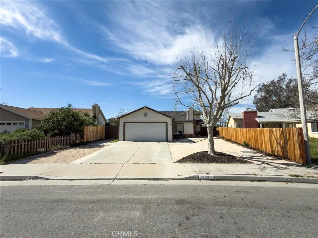 Photo of 1738 The Willows Rd, San Jacinto, CA 92583 (MLS # DW26050206)