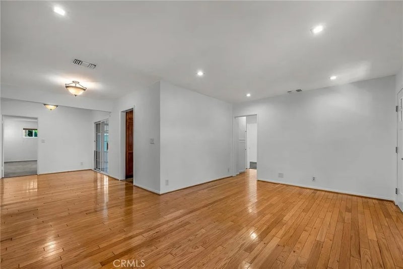 5834 Shoshone