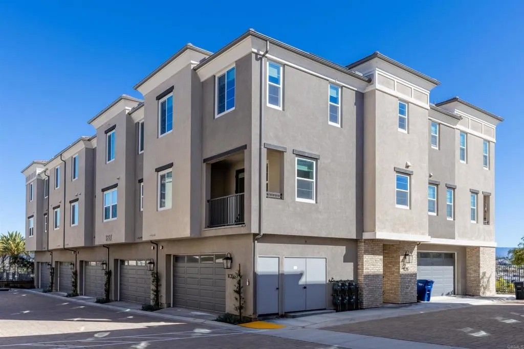 Photo of 1227 Sunrise Vw #105, San Marcos, CA 92078 (MLS # NDP2601728)