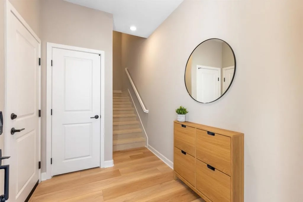 1227 Sunrise Vw. 105