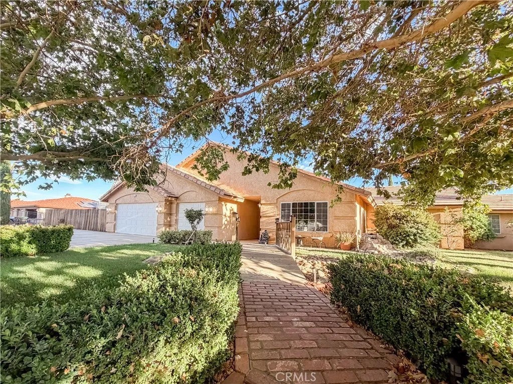 Photo of 10011 Solano RD, Victorville, CA 92392 (MLS # PW26181808)