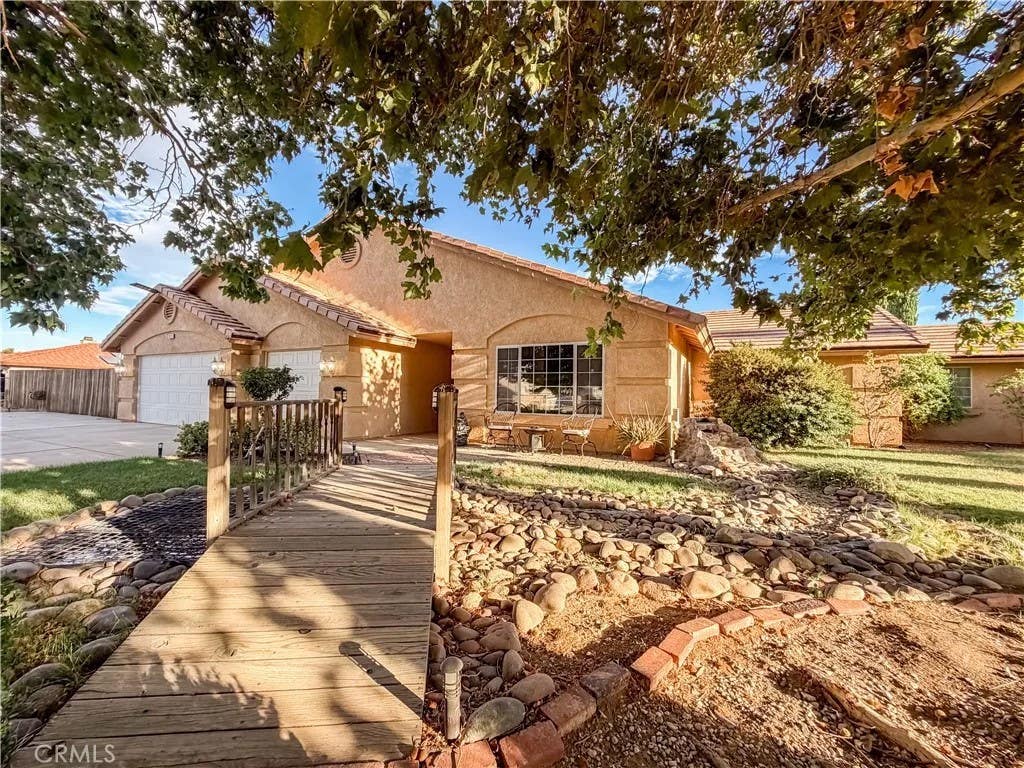 Photo of 10011 Solano RD, Victorville, CA 92392 (MLS # PW26181808)