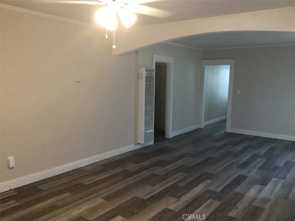 1201 W King