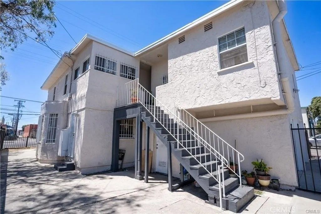 Photo of 1500 Magnolia Avenue #1B, Long Beach, CA 90813 (MLS # TR26023963)