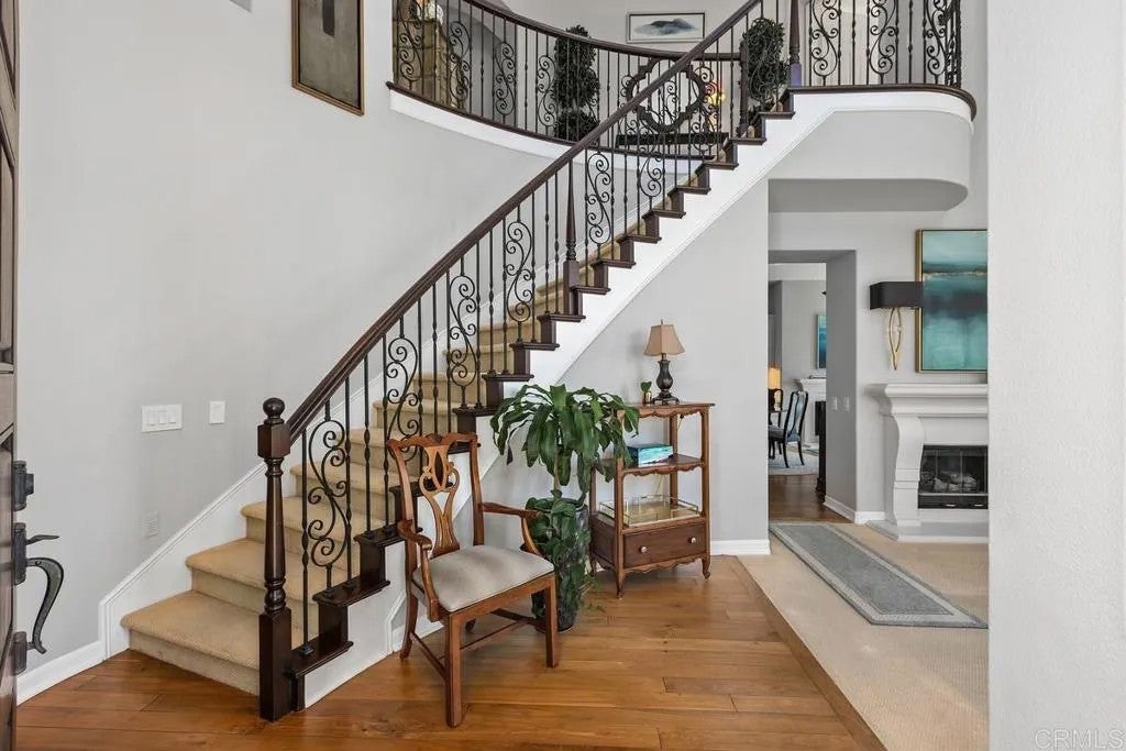 6789 AVENA Court