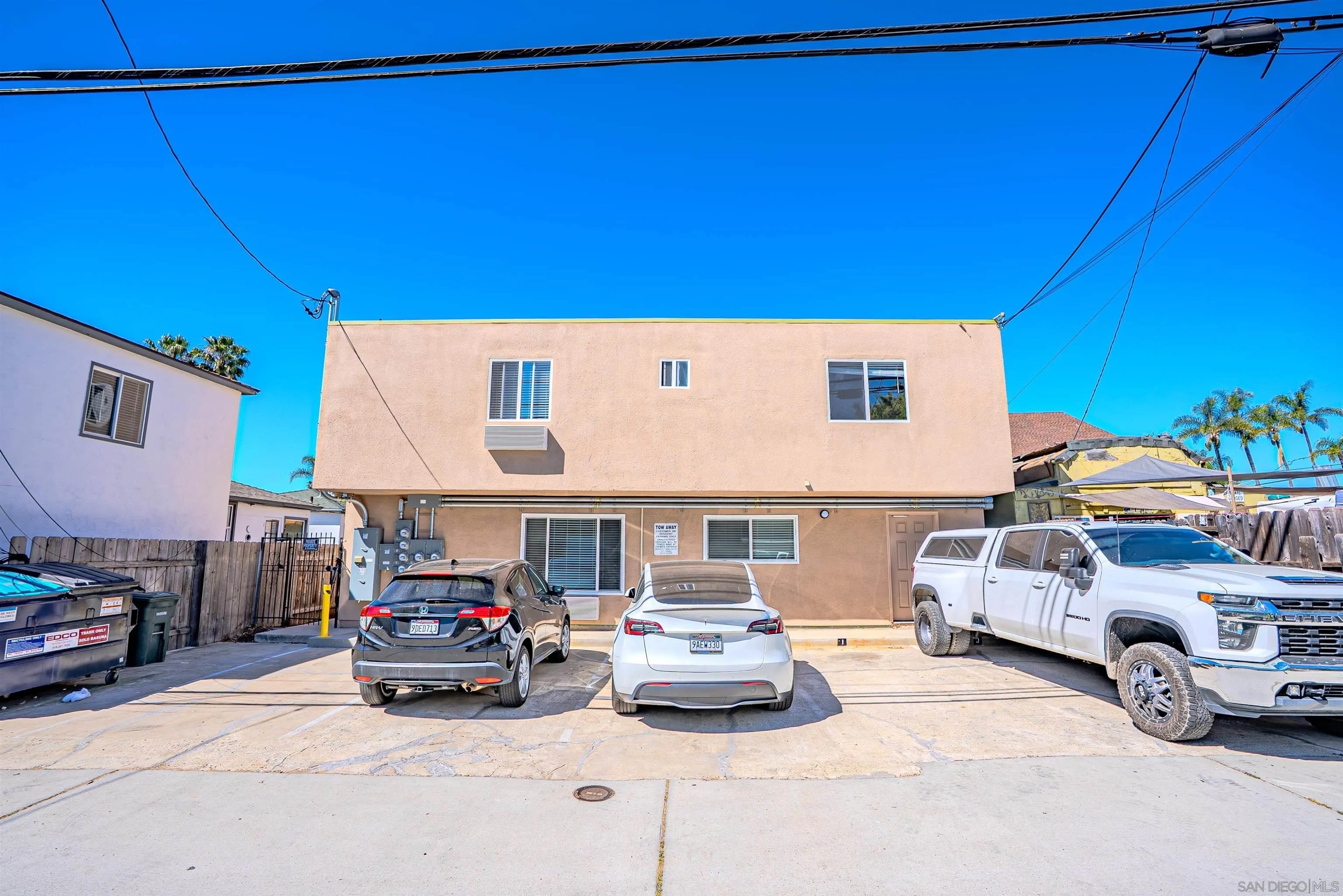 4659 North Ave