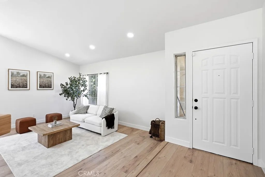 3202 Angeleno Place