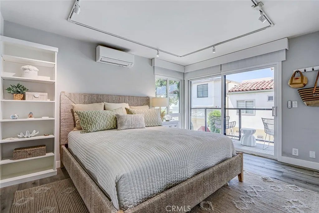 2512 Ocean