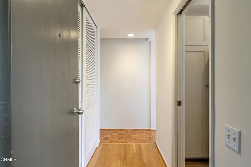 960 San Pasqual 205