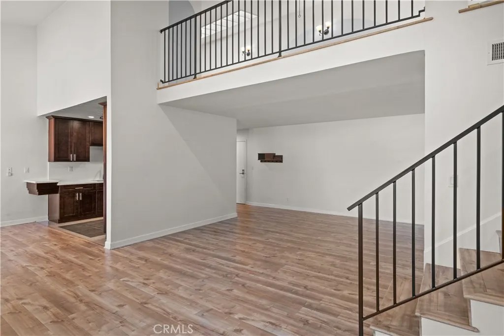 320 E Stocker Street 317