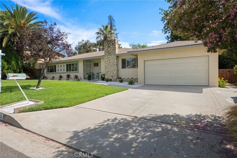 414 Via Vista Drive