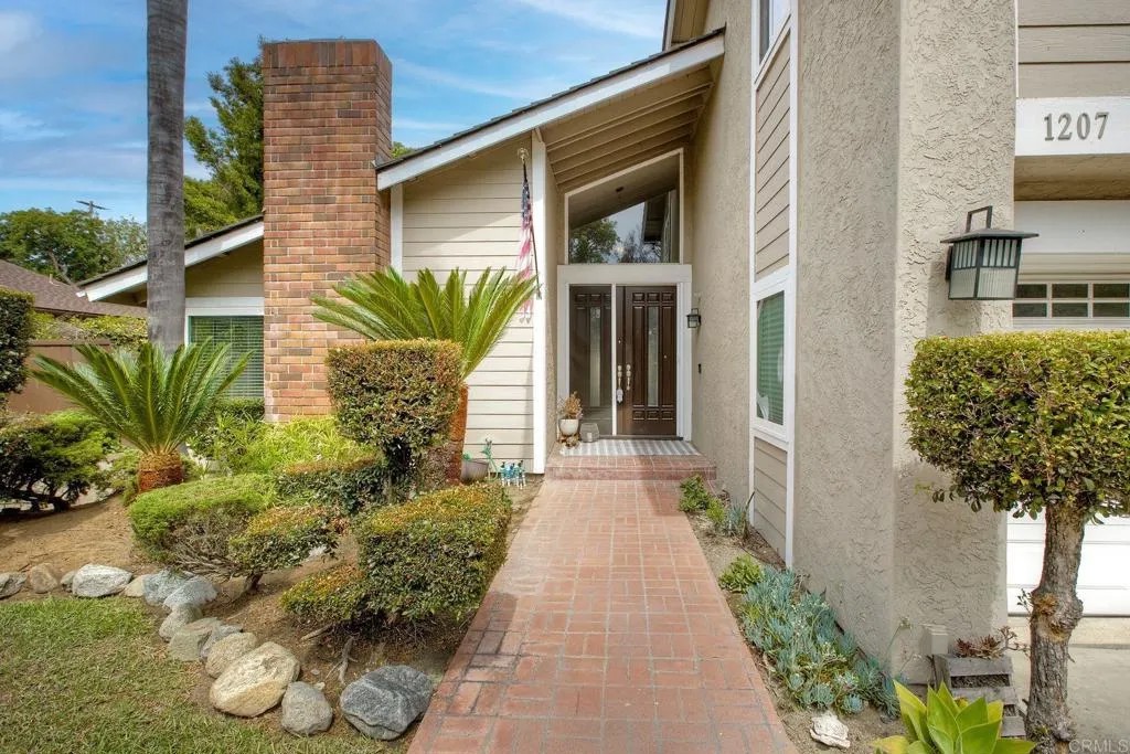 1207 Branding Iron Circle