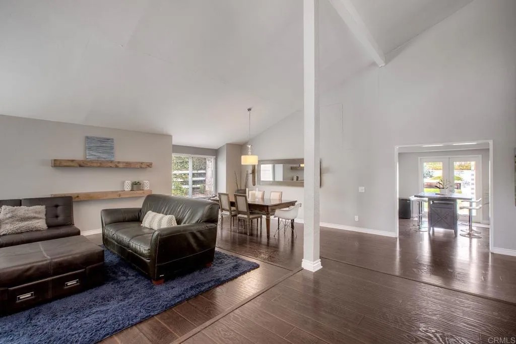 1207 Branding Iron Circle