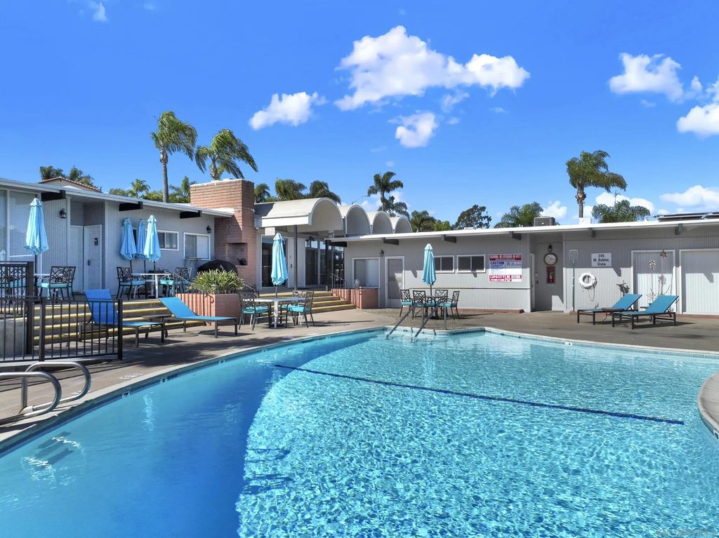 Photo of 245 W Bobier Dr #23, Vista, CA 92083 (MLS # 260003833)