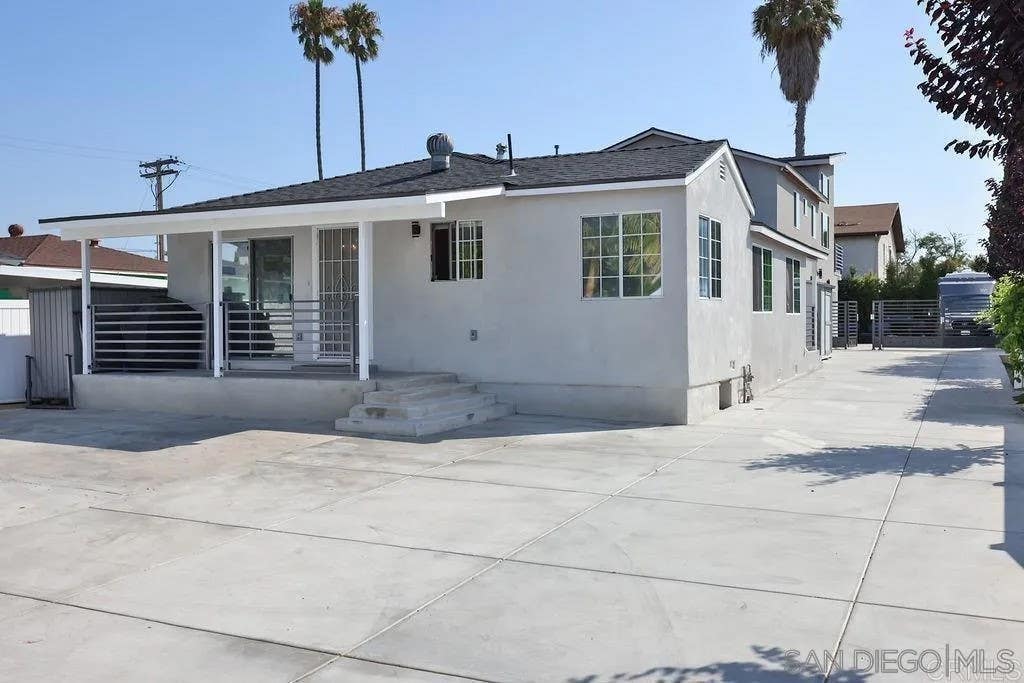 Photo of 605 Fourth Ave, Chula Vista, CA 91910 (MLS # 260020825)