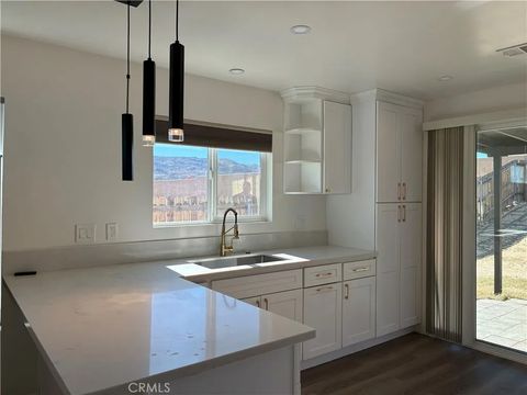 Tiny photo for 6012 Regino Avenue, 29 Palms, CA 92277 (MLS # SW25249292)