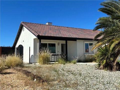 Tiny photo for 6012 Regino Avenue, 29 Palms, CA 92277 (MLS # SW25249292)