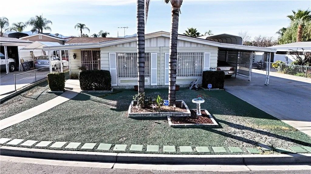 Photo of 43447 Peace CIR, Hemet, CA 92544 (MLS # SW26136492)