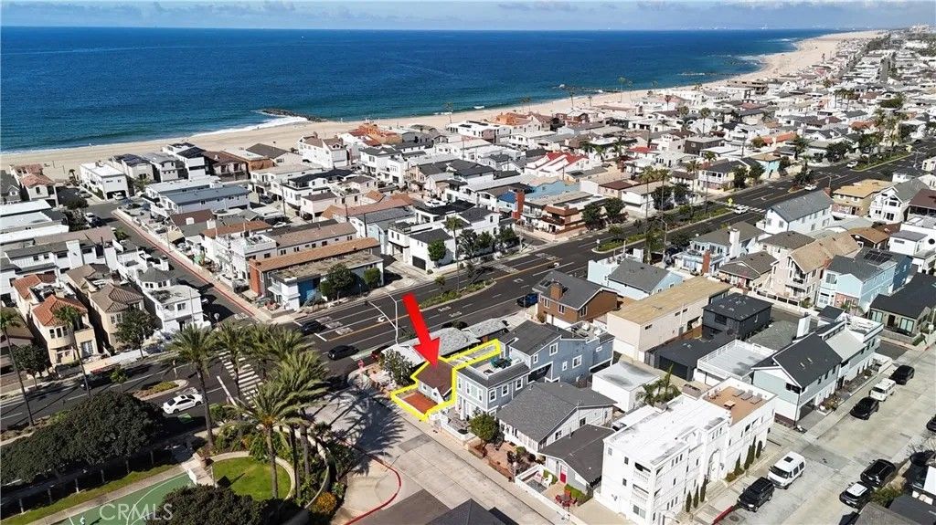 Photo of 207 38th Street, Newport Beach, CA 92663 (MLS # PW26082672)