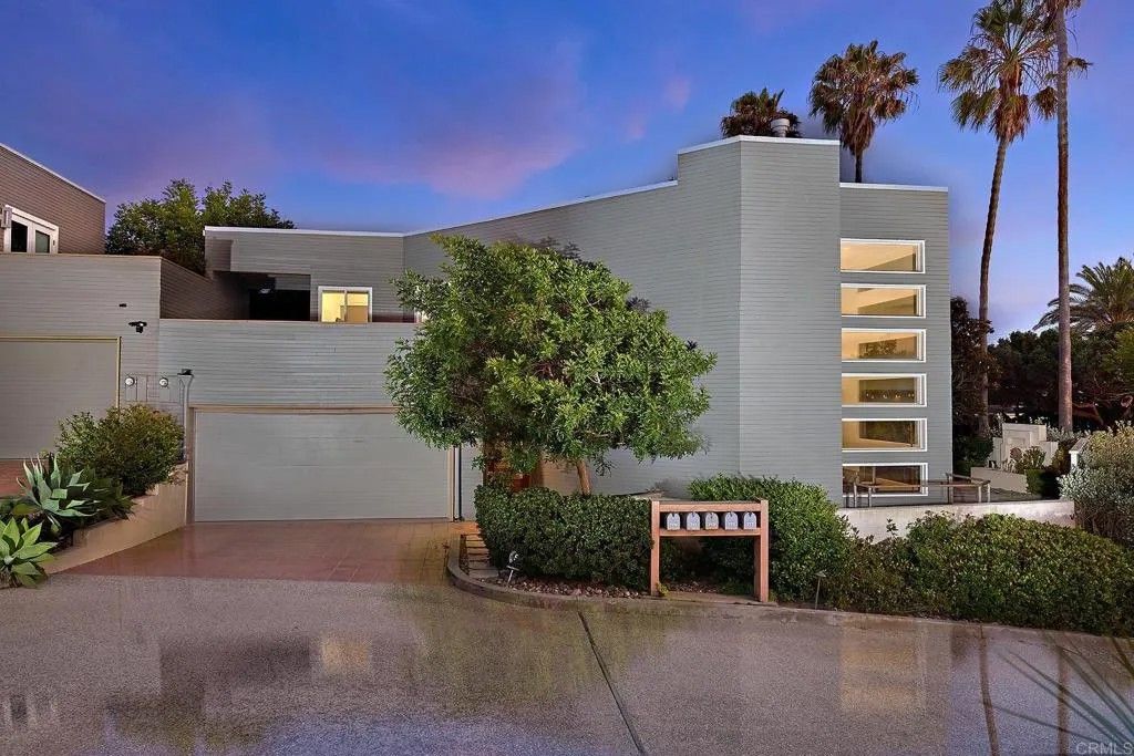 Photo of 709 Stratford Ct, Del Mar, CA 92014 (MLS # NDP2509900)