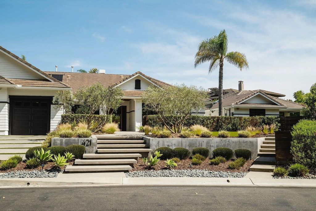 Photo of 421-23 Bach St, Cardiff By The Sea, CA 92007 (MLS # 260009273)