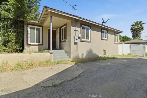 Photo of 432 N Commonwealth Ave, Los Angeles, CA 90004 (MLS # OC26060860)