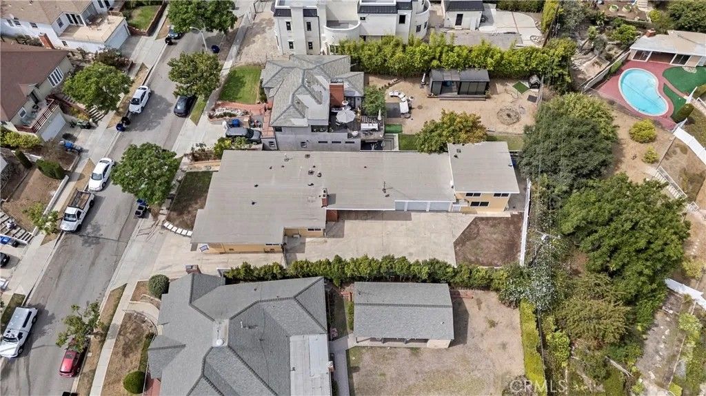 Photo of 5126 Marvale Dr, View Park, CA 90043 (MLS # WS25273470)