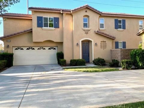 Photo of 7076 Luminaire Court, Eastvale, CA 92880 (MLS # IG26002585)