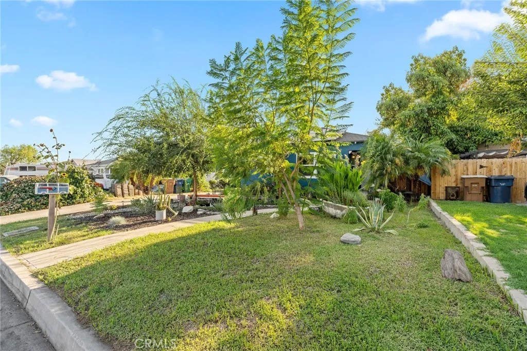 Photo of 2325 Barnett ST, Bakersfield, CA 93308 (MLS # NS26186853)
