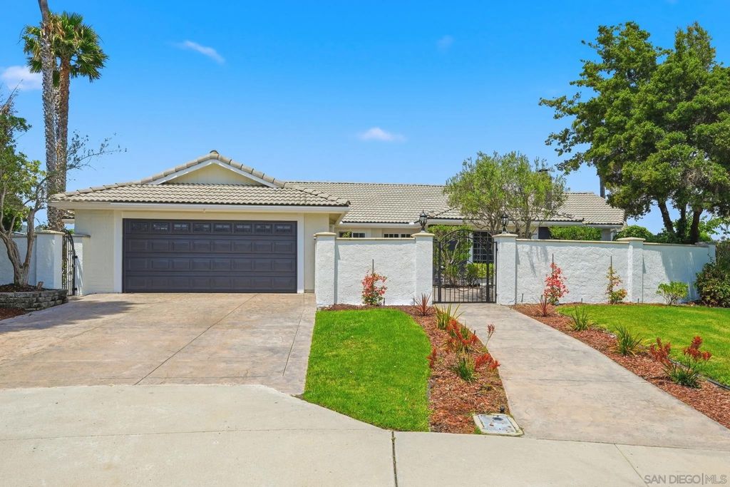 Photo of 1619 Mapleleaf Ct, Encinitas, CA 92024 (MLS # 260015106)
