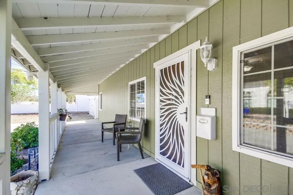 Photo of 7869 Lincoln St, Lemon Grove, CA 91945 (MLS # 250043330)