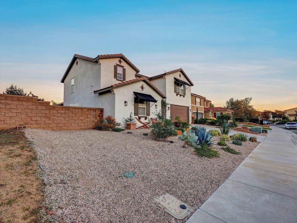 Photo of 37244 Avocet Way, Murrieta, CA 92563 (MLS # 250044819)