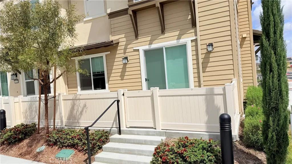 Photo of 39389 Corvina Ln, Temecula, CA 92591 (MLS # SW26089898)