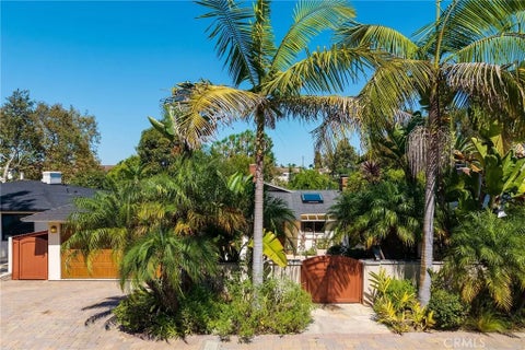 Photo of 148 Vista Del Parque, Redondo Beach, CA 90277 (MLS # SB26213233)