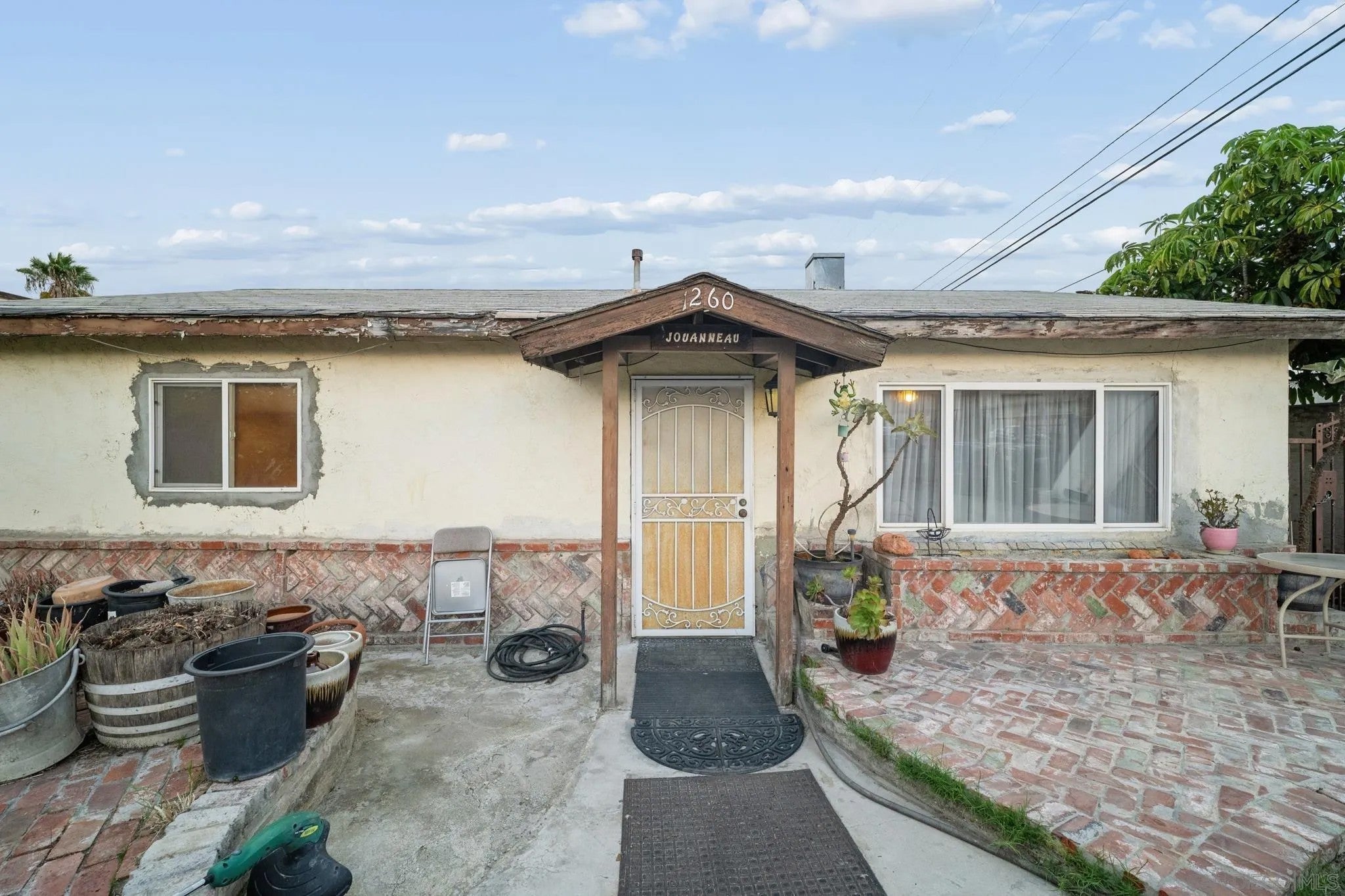 1260 Presioca St.