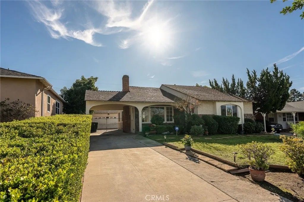 Photo of 414 University Ave, Burbank, CA 91504 (MLS # OC26006258)