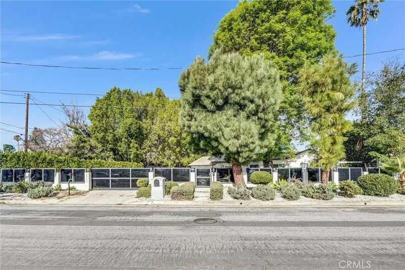 23245 Gonzales Drive