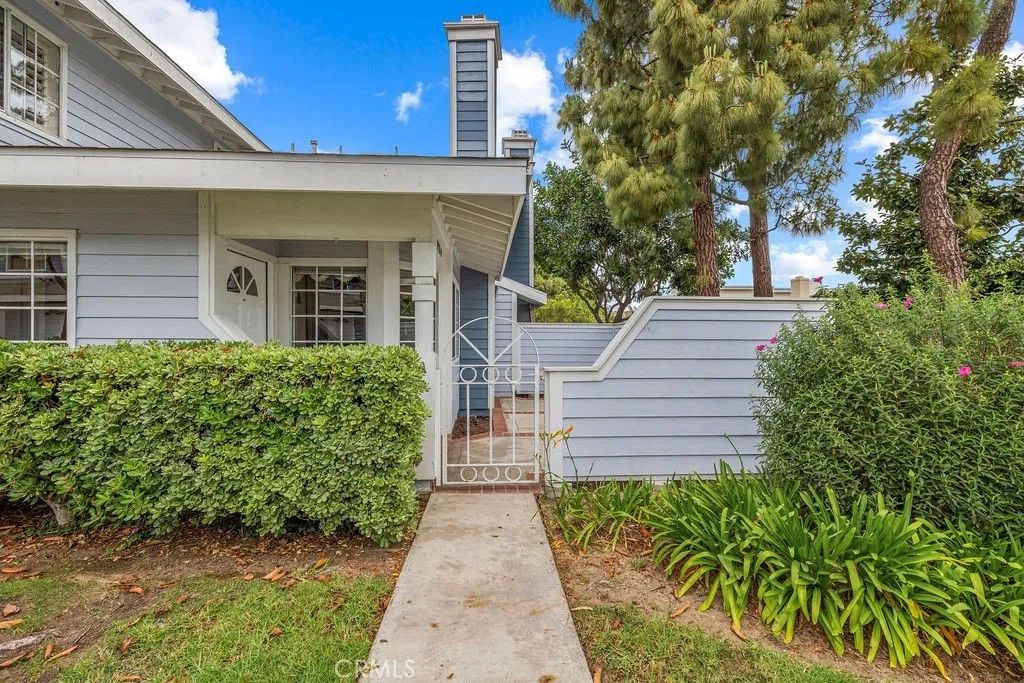 Photo of 19126 Queensport Lane #D, Huntington Beach, CA 92646 (MLS # OC26072110)