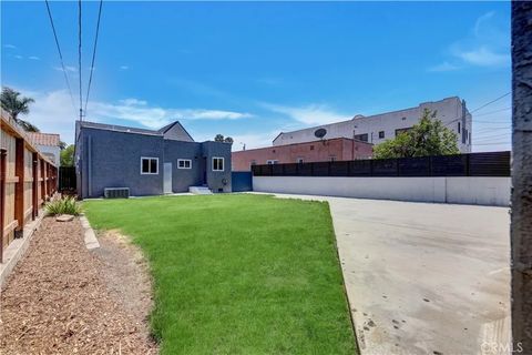 Tiny photo for 3515 S Norton Avenue, Los Angeles, CA 90018 (MLS # CV25235166)