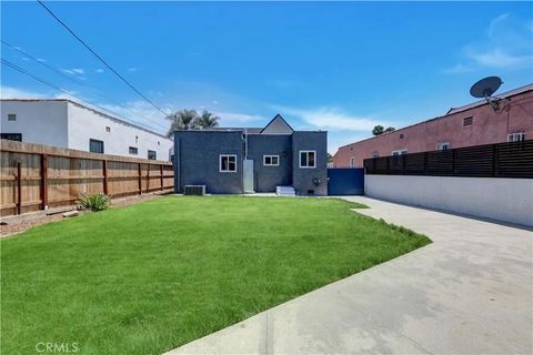 Tiny photo for 3515 S Norton Avenue, Los Angeles, CA 90018 (MLS # CV25235166)