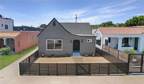 Tiny photo for 3515 S Norton Avenue, Los Angeles, CA 90018 (MLS # CV25235166)