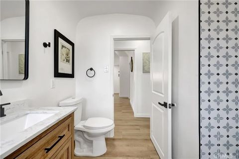 Tiny photo for 3515 S Norton Avenue, Los Angeles, CA 90018 (MLS # CV25235166)