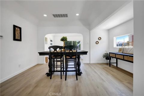 Tiny photo for 3515 S Norton Avenue, Los Angeles, CA 90018 (MLS # CV25235166)