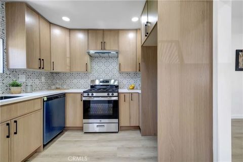 Tiny photo for 3515 S Norton Avenue, Los Angeles, CA 90018 (MLS # CV25235166)