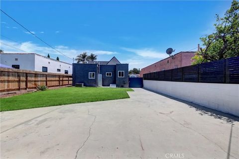 Tiny photo for 3515 S Norton Avenue, Los Angeles, CA 90018 (MLS # CV25235166)