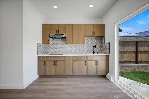 Tiny photo for 3515 S Norton Avenue, Los Angeles, CA 90018 (MLS # CV25235166)